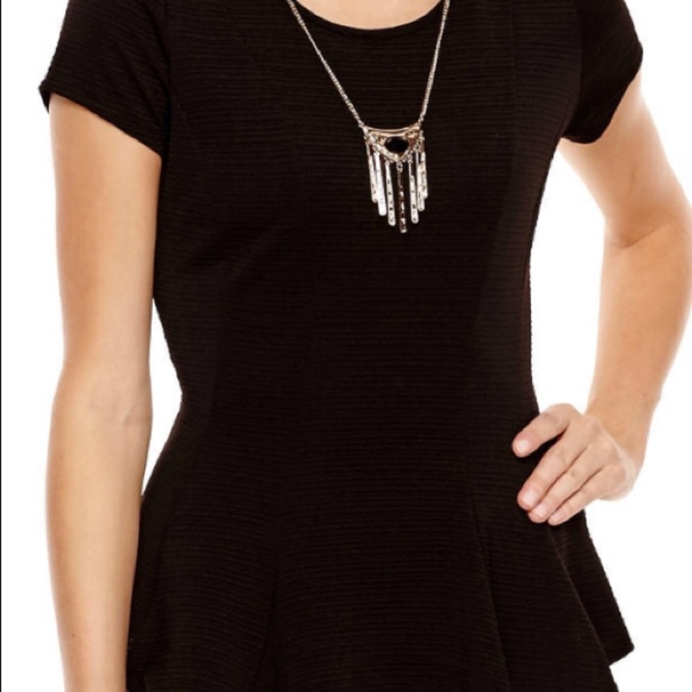 Short sleeve black peplum top-sold
